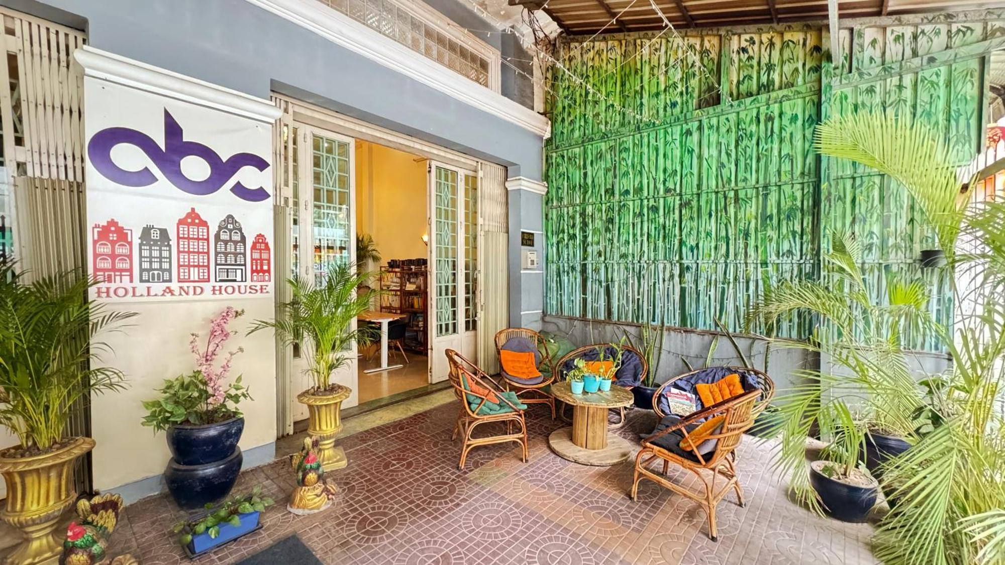 Dutch Hosted B&B, ABC Phnom Penh Exterior foto