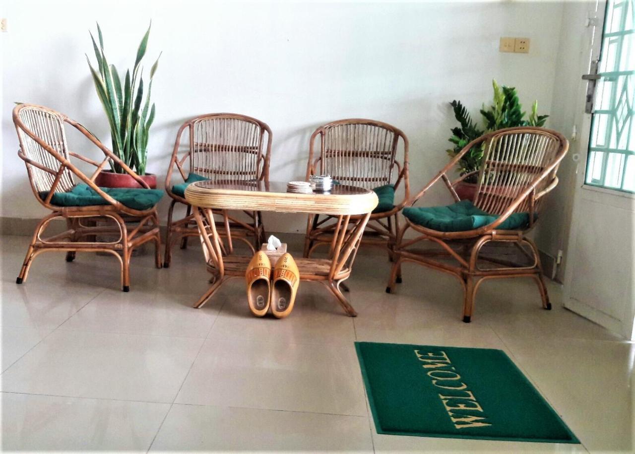 Dutch Hosted B&B, ABC Phnom Penh Exterior foto