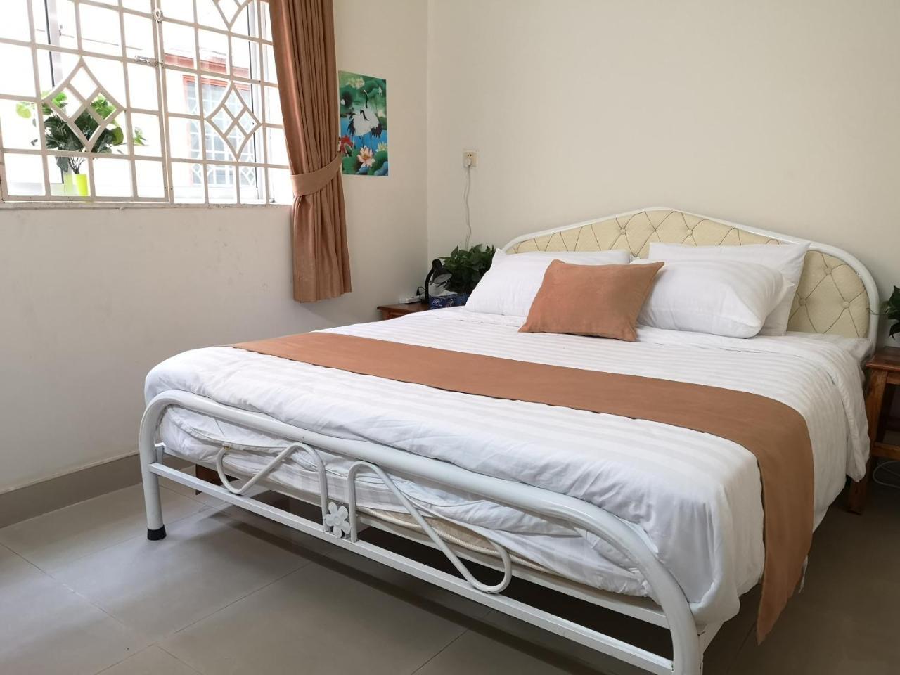 Dutch Hosted B&B, ABC Phnom Penh Exterior foto