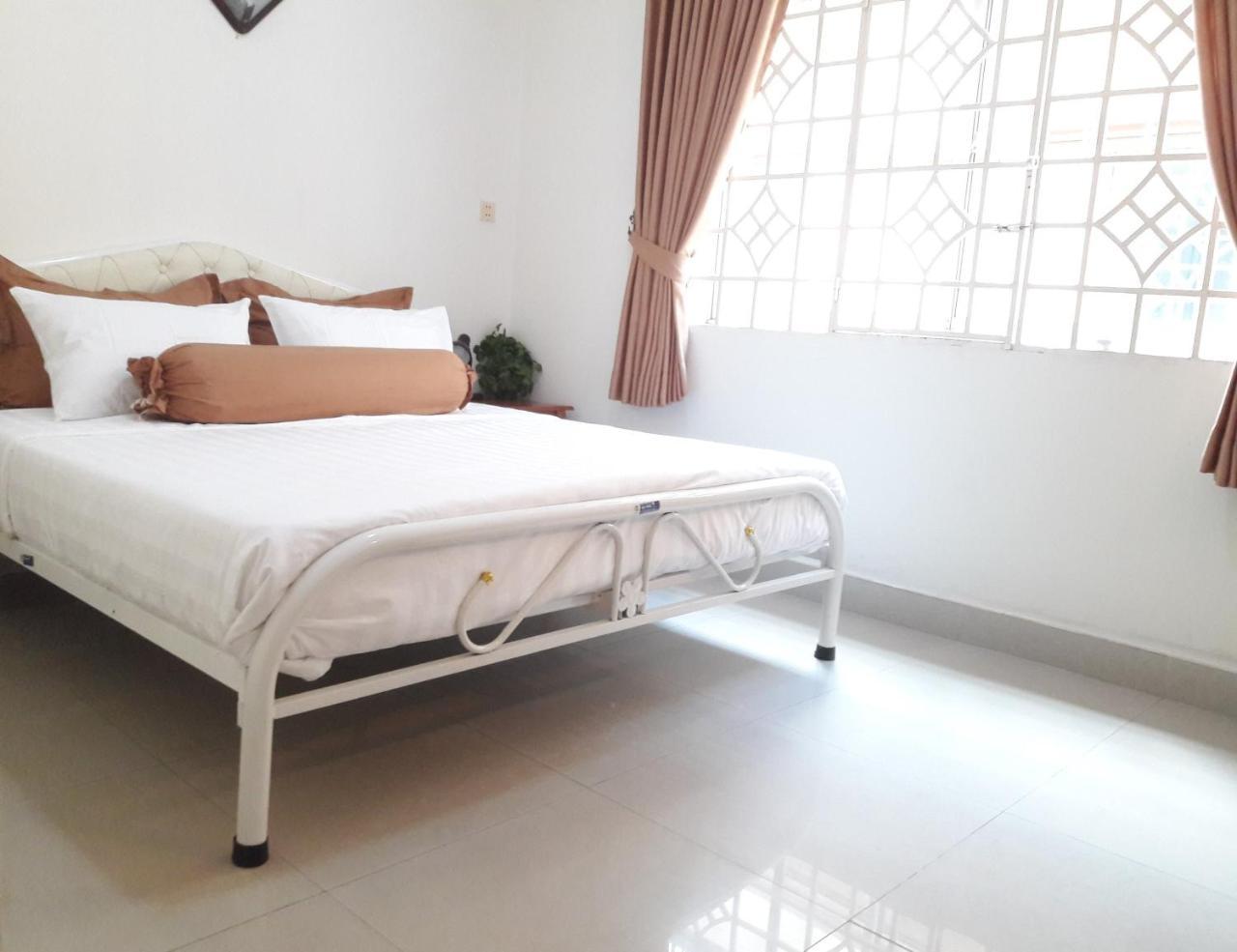 Dutch Hosted B&B, ABC Phnom Penh Exterior foto